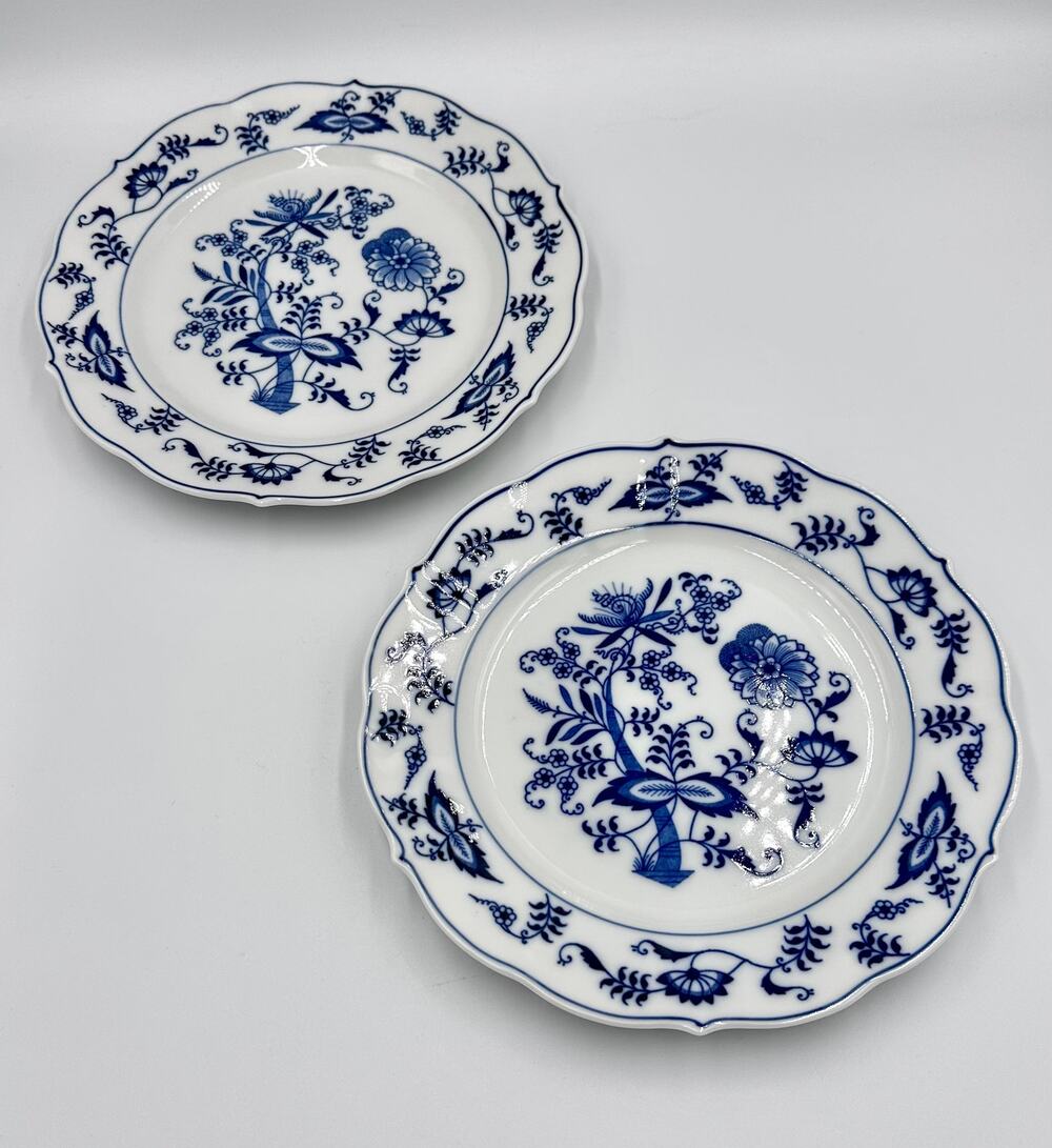 Danube 1950's Blue Onion Blue & White 2pc Salad Plate Set Ribbon Hallmark Logo